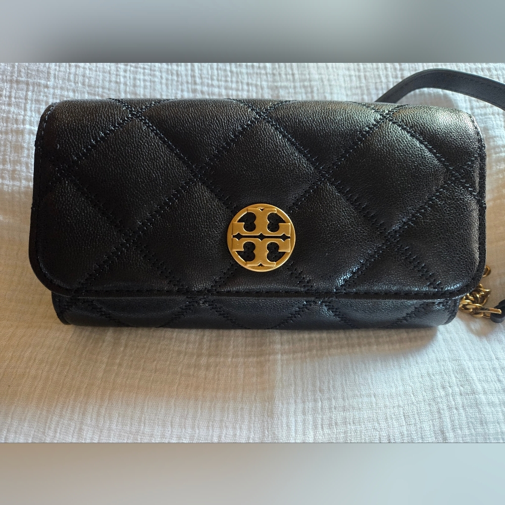Tory Burch Willa  Chain Wallet